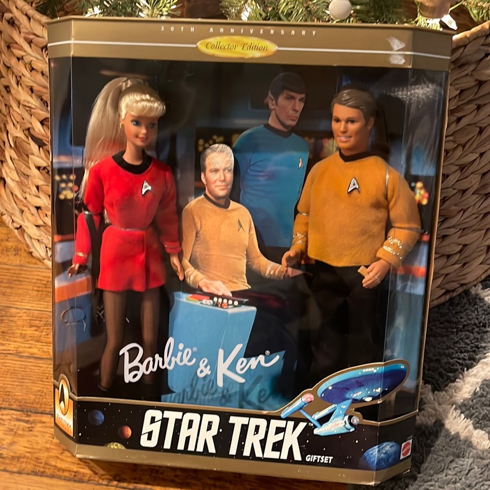 Star Trek Barbie and Ken